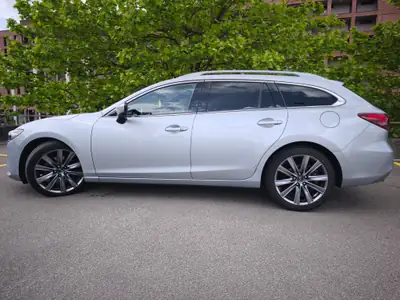 Mazda 6 2.2 D Revolution — Break automatique, 61'300 km, frais d'entretien maîtrisés — cruscotto