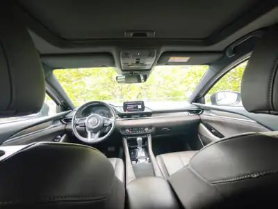 Mazda 6 2.2 D Revolution — Break automatique, 61'300 km, frais d'entretien maîtrisés — Miniatura 10