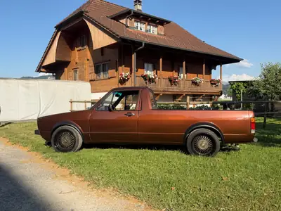 VW Caddy Mk1 1986 — Utilitaire compact iconique, moteur fiable 1.8L — fianco