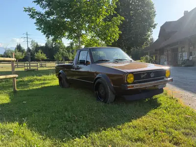 VW Caddy Mk1 1986 — Utilitaire compact iconique, moteur fiable 1.8L — vista posteriore