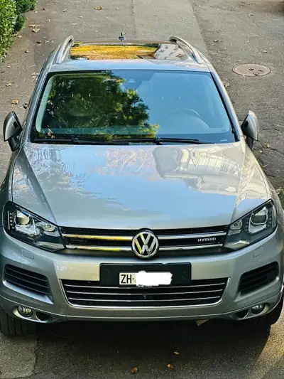 Volkswagen Touareg 3.0 V6 Hybrid — SUV premium sans compromis énergétique — fianco