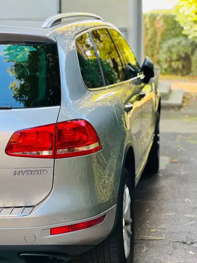 Volkswagen Touareg 3.0 V6 Hybrid — SUV premium sans compromis énergétique — dettaglio