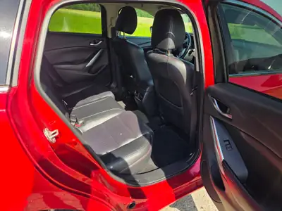 Mazda 6 2.2 D Revolution — Break diesel automatique, entretien récent — fianco