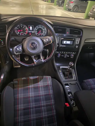 VW Golf 2.0 TSI GTI Performance — 230 ch, sportive affûtée à 61 000 km — Heckansicht