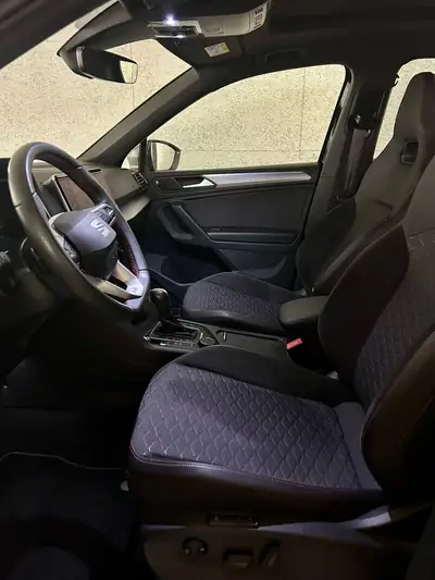 SEAT Tarraco 2.0 TSI 4Drive — SUV 7 places robuste, 190 ch et transmission DSG — interni