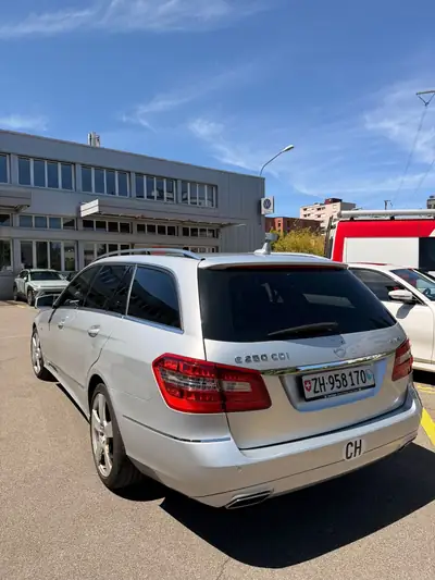 Mercedes-Benz E 250 CDI BlueEF Elegance — Break diesel automatique, sans sinistre — arrière