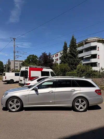 Mercedes-Benz E 250 CDI BlueEF Elegance — Break diesel automatique, sans sinistre — côté