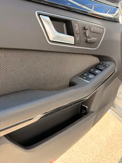 Mercedes-Benz E 250 CDI BlueEF Elegance — Break diesel automatique, sans sinistre — tableau de bord
