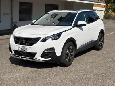 PEUGEOT 3008 1.2 PureTech Allure — SUV compact fiable, entretien complet récent — exterior view