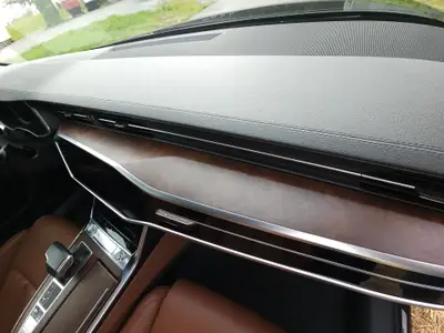 Audi A6 Avant 3.0 TDI — Berline familiale haut de gamme, 145 000 km, transmission intégrale — Innenraum