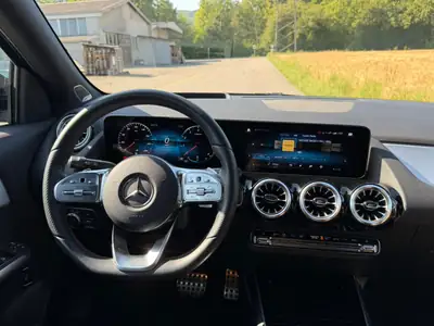 Mercedes-Benz GLA 200 AMG Line — SUV compact sportif, 29 500 km seulement — detail