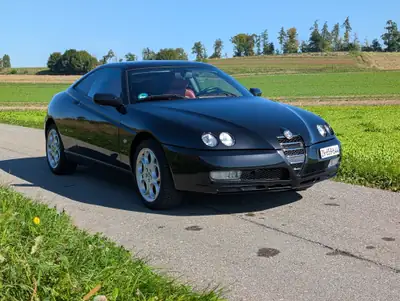 Alfa Romeo GTV 2.0 16V JTS — Coupé sportif d'exception, véhicule de collection en état impeccable — vista posteriore