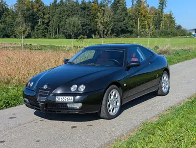 Alfa Romeo GTV 2.0 16V JTS — Coupé sportif d'exception, véhicule de collection en état impeccable — vista esterna