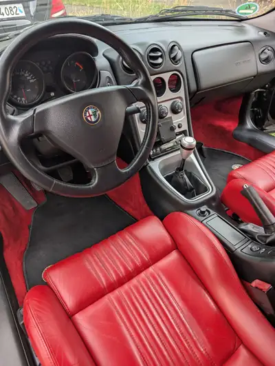 Alfa Romeo GTV 2.0 16V JTS — Coupé sportif d'exception, véhicule de collection en état impeccable — Miniatura 9