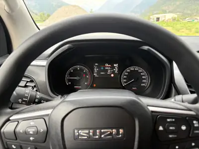 Isuzu D-MAX 1.9 DDi N60 BB+ 4×4 — Pick-up robuste avec équipements premium et faible kilométrage — dettaglio