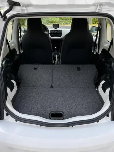 VW Up 1.0 MPI 75 Move — Citadine compacte, économique et sans sinistre — Miniature 7