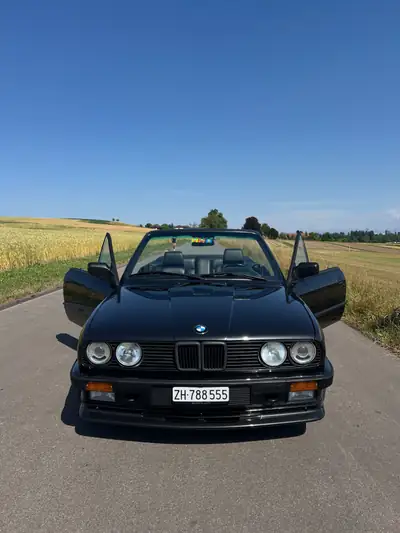 BMW 325i Cabrio E30 — Roadster classique, cuir, BBS, prêt à l'emploi — côté