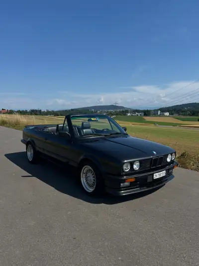 BMW 325i Cabrio E30 — Roadster classique, cuir, BBS, prêt à l'emploi — vue extérieure