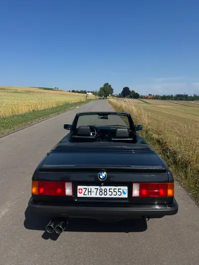 BMW 325i Cabrio E30 — Roadster classique, cuir, BBS, prêt à l'emploi — intérieur