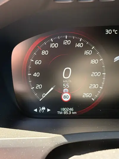 Volvo XC90 T8 Inscription 7 places — SUV hybride rechargeable, 408 ch et très économe — detail