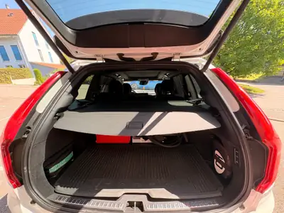 Volvo XC90 T8 Inscription 7 places — SUV hybride rechargeable, 408 ch et très économe — Thumbnail 11