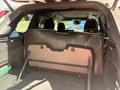 Volvo XC90 T8 Inscription 7 places — SUV hybride rechargeable, 408 ch et très économe — Thumbnail 12