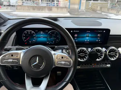 Mercedes-Benz GLB 220 d AMG Line — SUV compact robuste, 4×4 performant, faible kilométrage — Innenraum