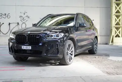 BMW X3 M40i — SUV premium 371 ch, toit panoramique, équipement haut de gamme — vue extérieure