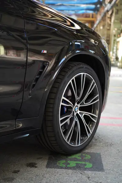 BMW X3 M40i — SUV premium 371 ch, toit panoramique, équipement haut de gamme — détail