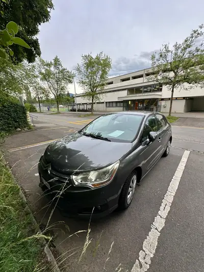 Citroën C4 1.6 HDi SST — Berline diesel fiable, révisions complètes et MFK valide — vue extérieure