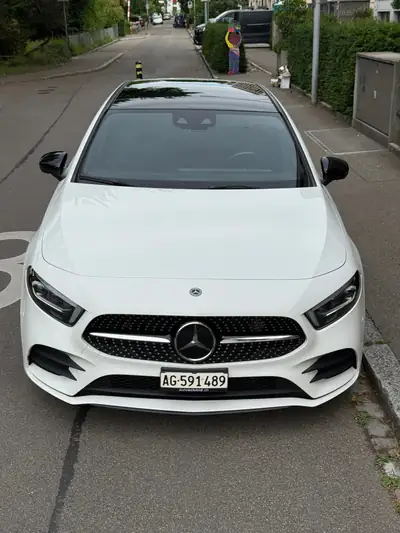 Mercedes-Benz Classe A 220 AMG Line 4Matic — Berline compacte dynamique, peu kilométrée — Seitenansicht
