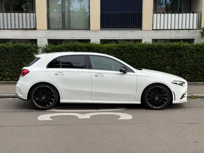 Mercedes-Benz Classe A 220 AMG Line 4Matic — Berline compacte dynamique, peu kilométrée — Miniatur 8