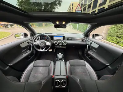 Mercedes-Benz Classe A 220 AMG Line 4Matic — Berline compacte dynamique, peu kilométrée — Miniatur 10