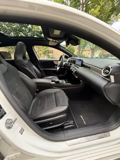 Mercedes-Benz Classe A 220 AMG Line 4Matic — Berline compacte dynamique, peu kilométrée — Miniatur 14