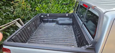 ISUZU D-MAX 2.5 TDi Solar 4x4 — Pick-up robuste, 116'000 km, transmission manuelle — Detail
