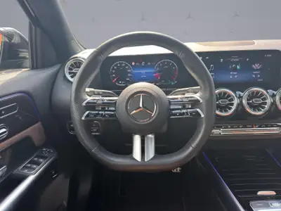 Mercedes-Benz GLA 250 AMG Line 4Matic — SUV compact hybride, 40 500 km seulement — Miniature 12