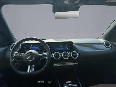 Mercedes-Benz GLA 250 AMG Line 4Matic — SUV compact hybride, 40 500 km seulement — Miniature 13