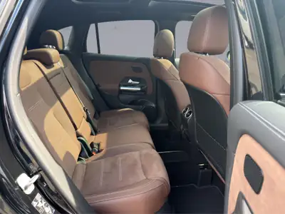 Mercedes-Benz GLA 250 AMG Line 4Matic — SUV compact hybride, 40 500 km seulement — Miniature 17