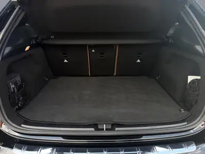 Mercedes-Benz GLA 250 AMG Line 4Matic — SUV compact hybride, 40 500 km seulement — Miniature 18