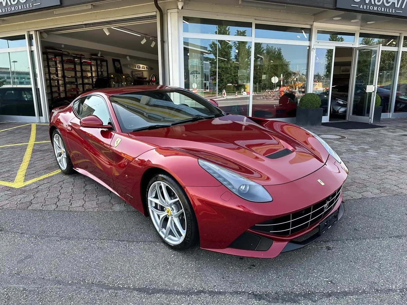 Ferrari F12 2015 occasion Plan-les-Ouates — 1