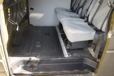 VW T4 Syncro Lang — Monospace polyvalent 6 places, traction intégrale, kilométrage ultra-faible — Heckansicht