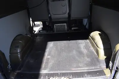 VW T4 Syncro Lang — Monospace polyvalent 6 places, traction intégrale, kilométrage ultra-faible — Armaturenbrett
