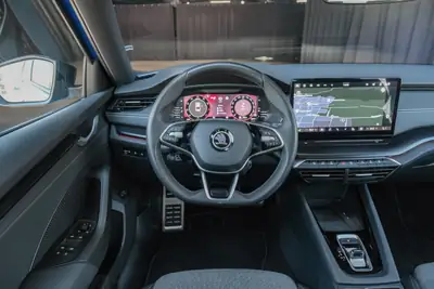 Skoda Octavia Limousine 1.5 TSI mHEV — Hybride léger, technologie et efficacité réunies — Miniature 16