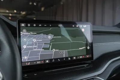 Skoda Octavia Limousine 1.5 TSI mHEV — Hybride léger, technologie et efficacité réunies — Miniature 18