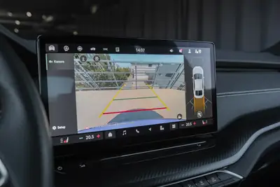 Skoda Octavia Limousine 1.5 TSI mHEV — Hybride léger, technologie et efficacité réunies — Miniature 19