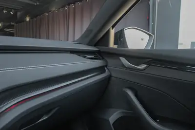 Skoda Octavia Limousine 1.5 TSI mHEV — Hybride léger, technologie et efficacité réunies — Miniature 23