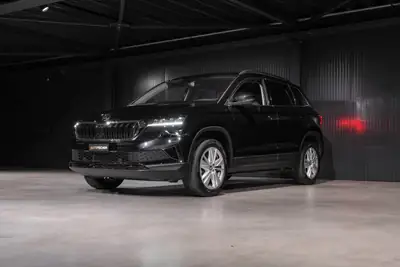 Skoda Karoq 1.5 TSI Top Selection — SUV compact dynamique, garantie 5 ans usine — intérieur