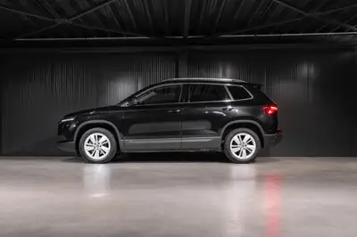 Skoda Karoq 1.5 TSI Top Selection — SUV compact dynamique, garantie 5 ans usine — Miniature 9