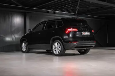 Skoda Karoq 1.5 TSI Top Selection — SUV compact dynamique, garantie 5 ans usine — Miniature 8