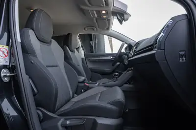 Skoda Karoq 1.5 TSI Top Selection — SUV compact dynamique, garantie 5 ans usine — Miniature 11